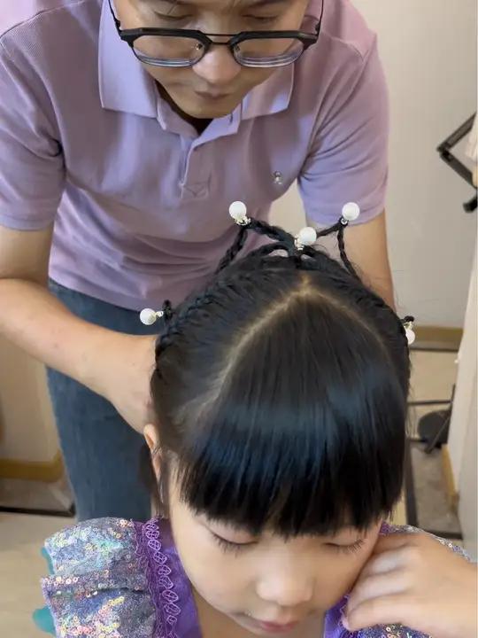 今天是吃西餐,老婆喜欢吃的牛排和女儿的意大利面,还有牛奶吐司和小笼包,能量满满 男人会做饭