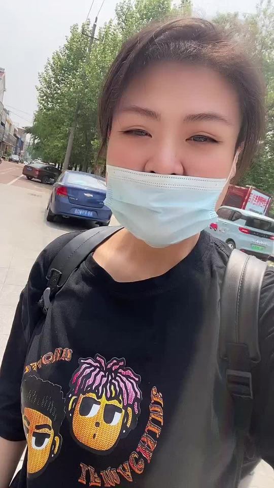 新开烤肉自助初体验,味道不错但速度慢还溅油!