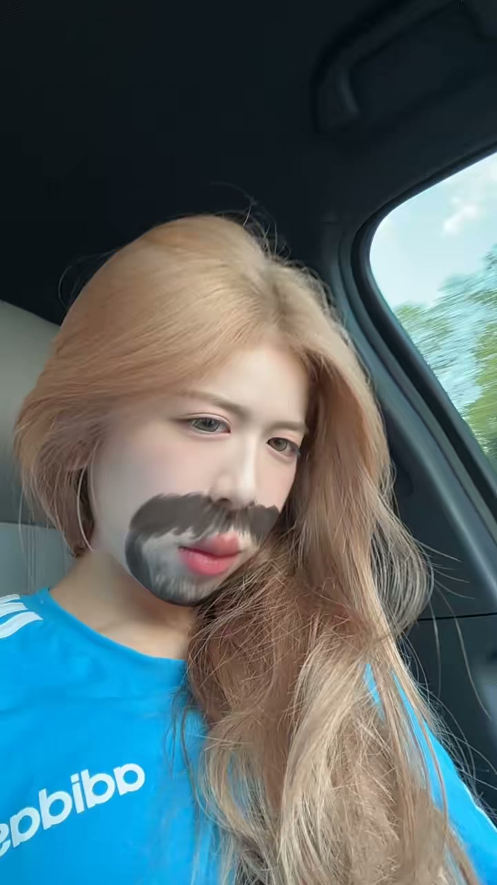 薯片我就爱吃可比克的,睡了一路要回去咯