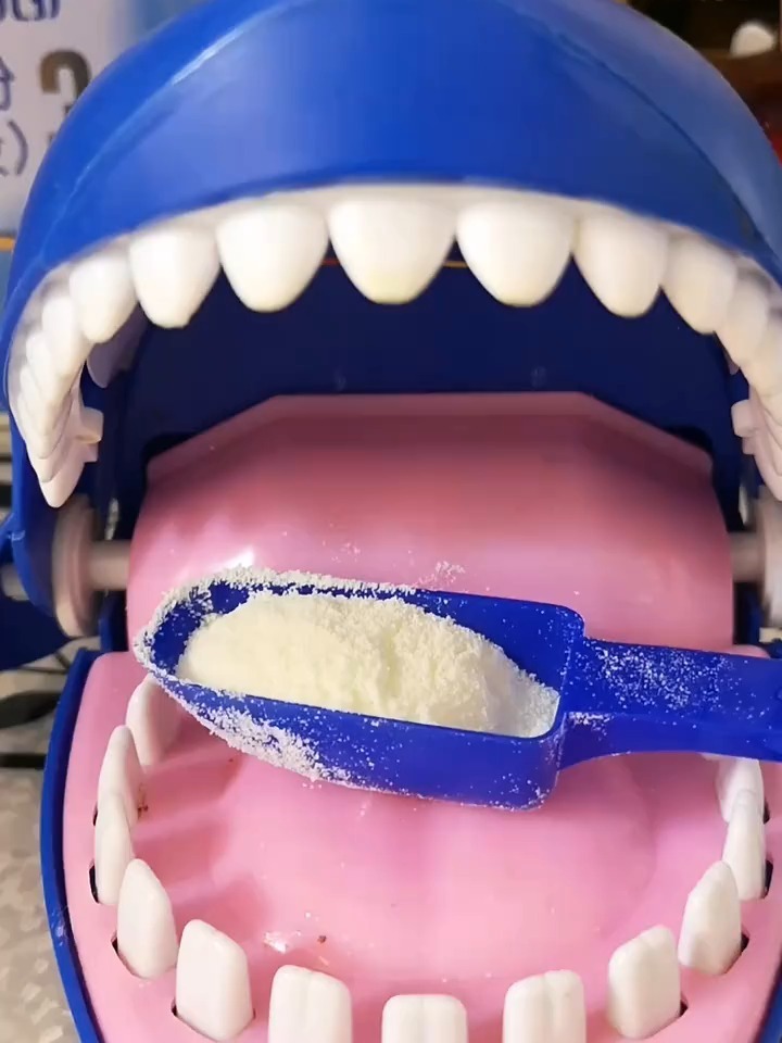 瞧瞧大鲨鱼吃的是啥