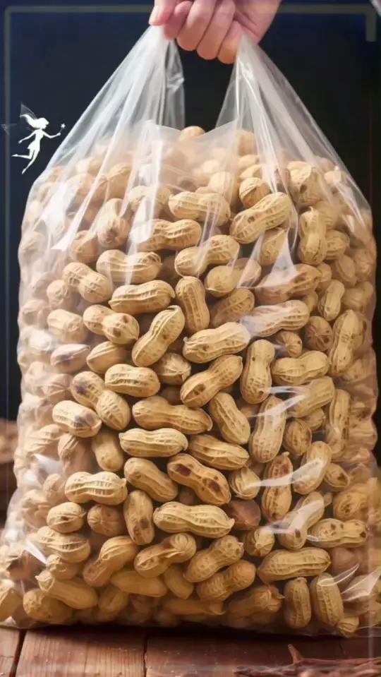 农村大铁锅炒花生原味带壳熟花生柴火瓜子花生零食小吃