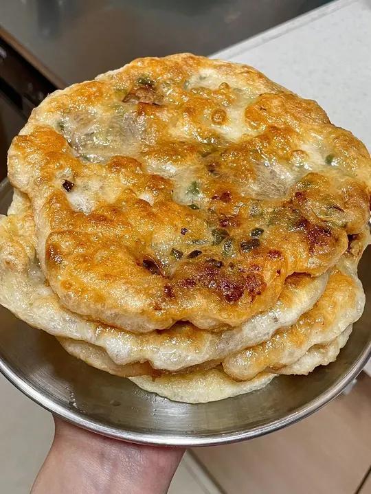 这饼我能炫一辈子！早餐这样吃也太幸福了！