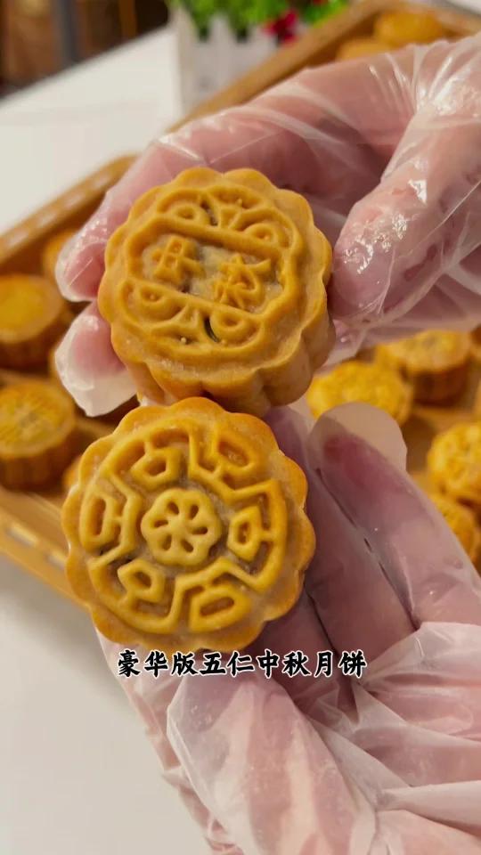 经典的五仁月饼百吃不厌,越嚼越香