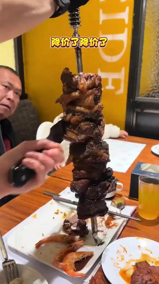 周末都去吃汉巴味德巴西烤肉自助餐!