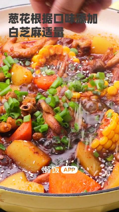 美食武汉「鸡爪鸡翅煲」一抿就化,软烂入味!想吃鸡翅煲再也不用去店里了!学会这个做法,在家就