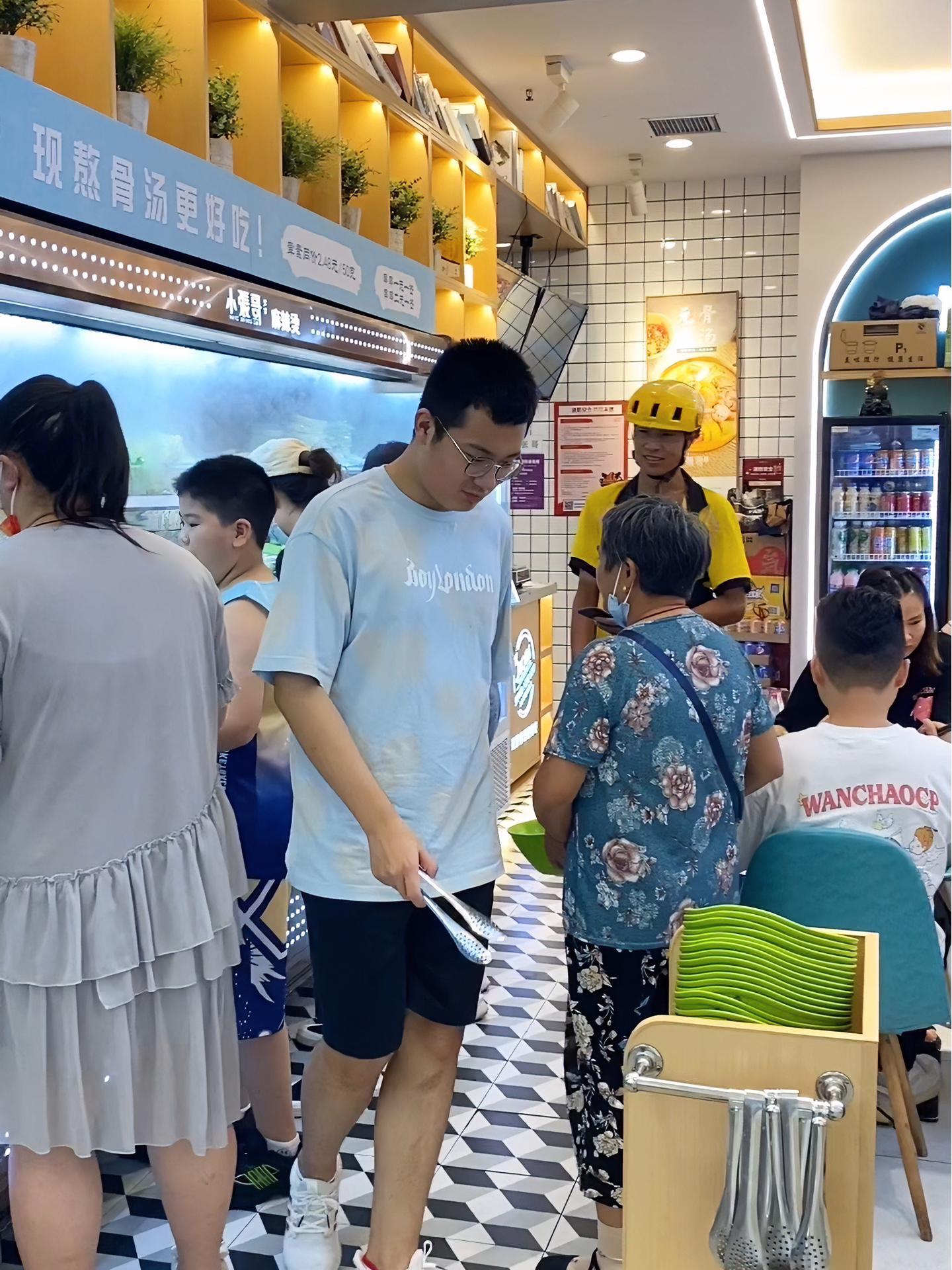 说多了不信,直接上图吧,70多平小店3、4、5月份数据,再不信的,可以来看看……开店 麻辣