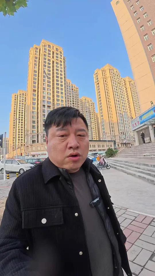 无论你是十一月份过生日还是十二月份过生日,焙思香这个8+6英寸的双层蛋糕一定要先囤起来,现