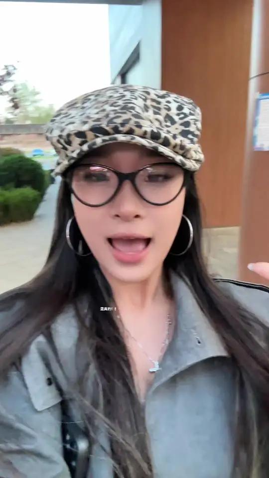 4月3号到5号!勒泰发放霸王餐啦!免费吃卷饼!