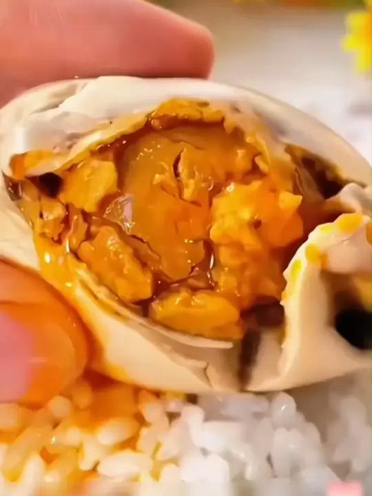 快快快!特大个咸鸭蛋 好吃到停不下来