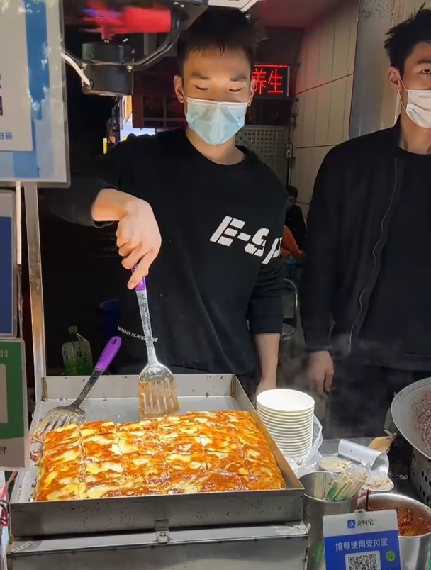 武汉猛男三鲜豆皮!巨正宗外酥里嫩15r一份,糯米糯唧唧好好吃～