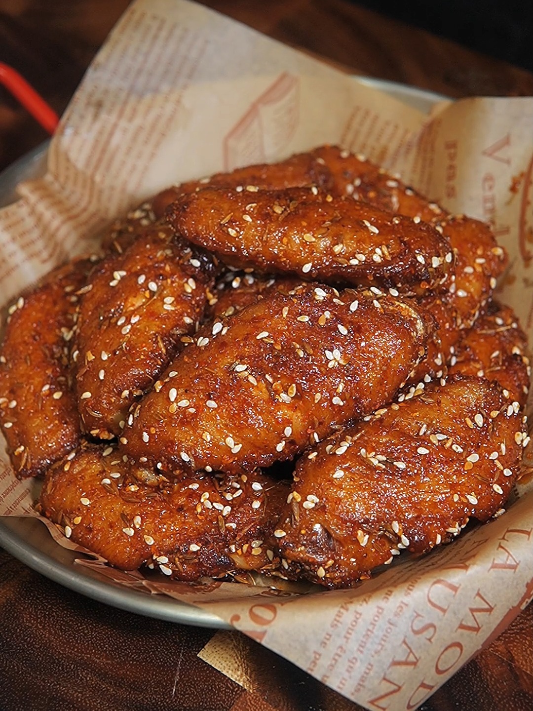 简单几步就能做出香辣过瘾的奥尔良孜然鸡翅