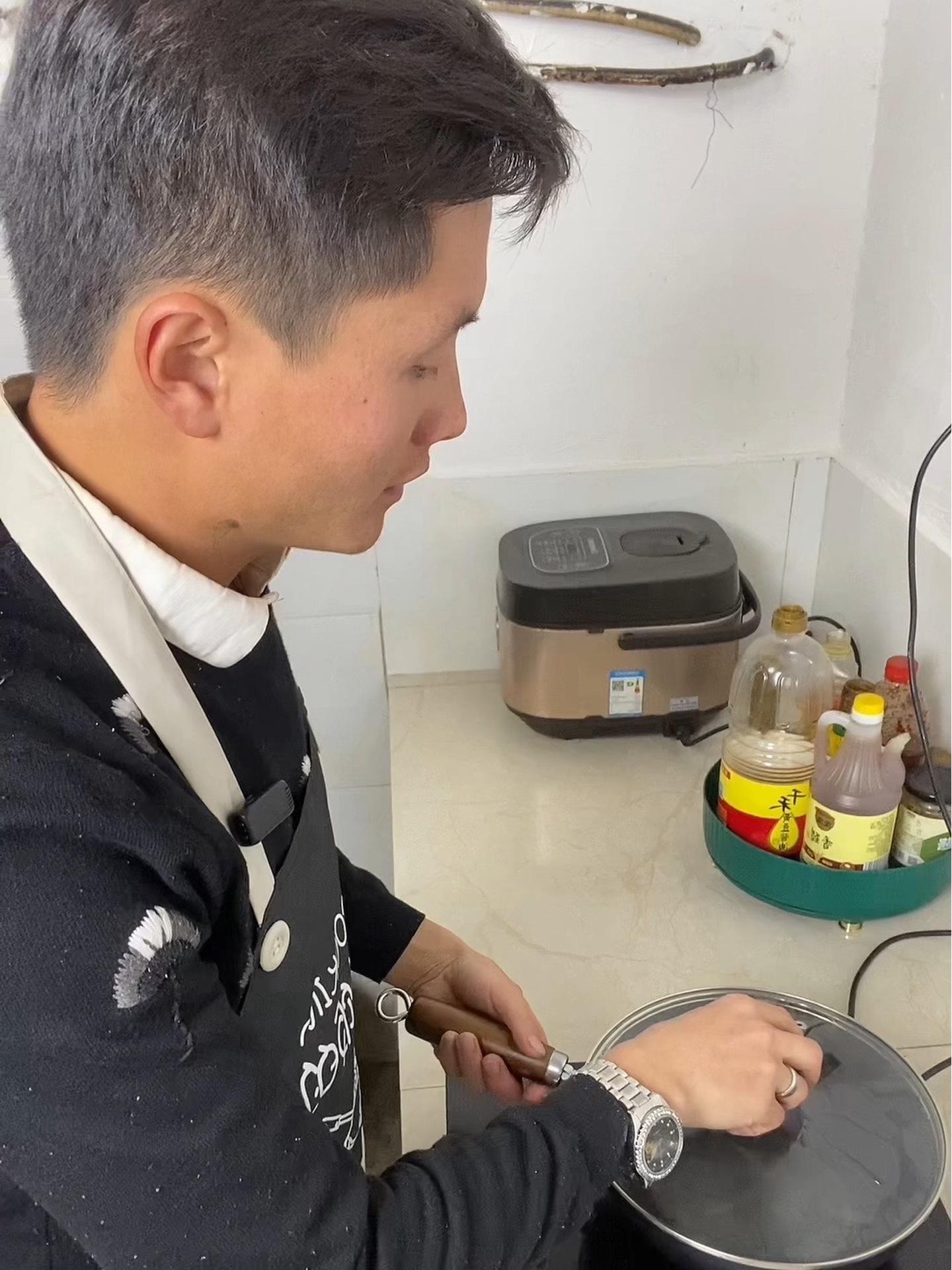无涂层不粘锅 铁锅 家用炒菜锅 厨房好物 铁锅开锅