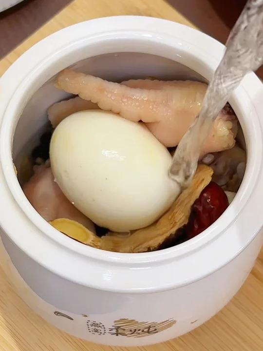 经期后黄金7天女生要喝的黑豆当归鸡脚汤