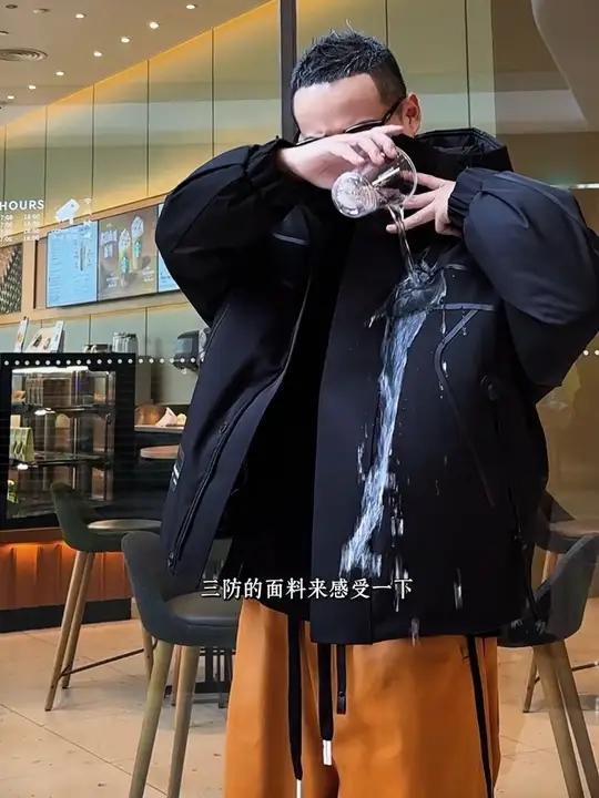 三防面料，巨帅的派克羽绒服，太有腔调了