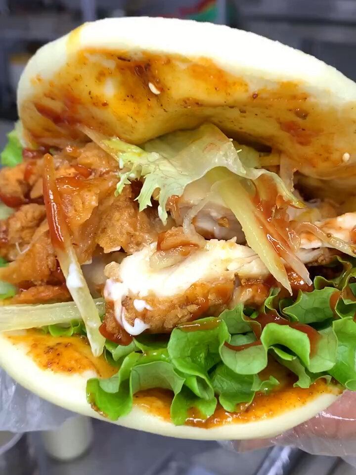 网红炸鸡馍有馍有肉有菜