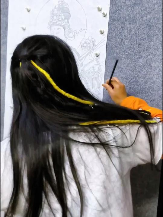 我娘说这鸡窝头配这画风有伤大雅