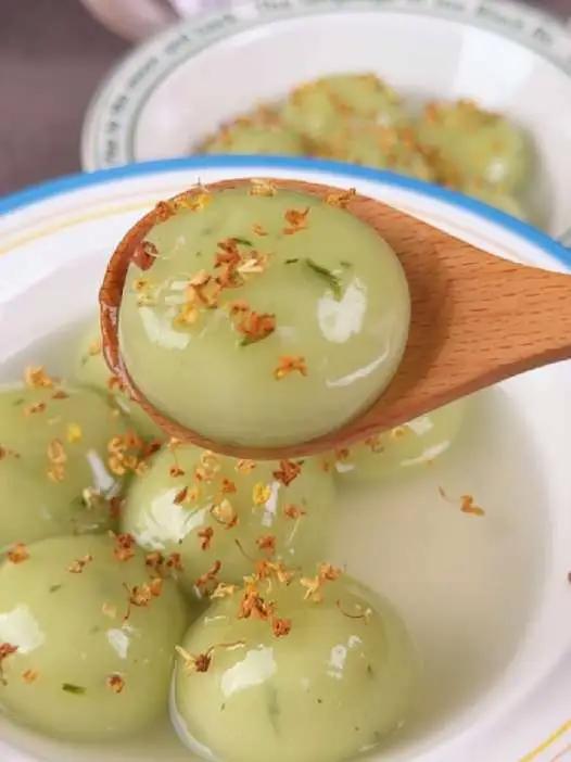 三全羽衣甘蓝青提味果蔬汤圆,四种果蔬搭配,一口下清清爽爽