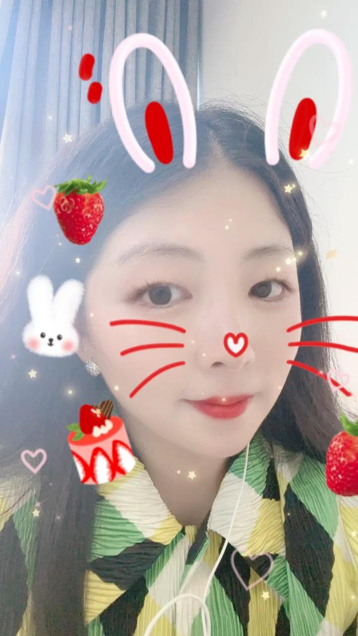 萌兔滤镜草莓蛋糕爱心满满