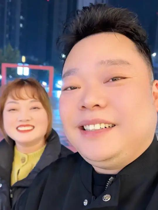 深夜下班和老婆吃个宝鸡大酒店,儿时的味道 陈二妞 夫妻日常 平平淡淡小日子 酒蒙子的日常 