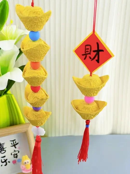 家里没用的蛋托，变身新年氛围感挂件～陪娃动手做手工，沉浸式解锁新年仪式感，低成本、高治愈，