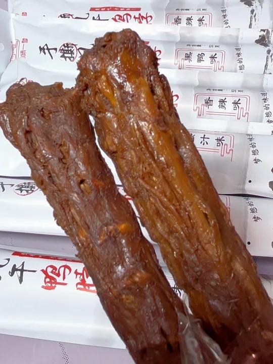 这个风干鸭脖我会一直吃下去太香啦