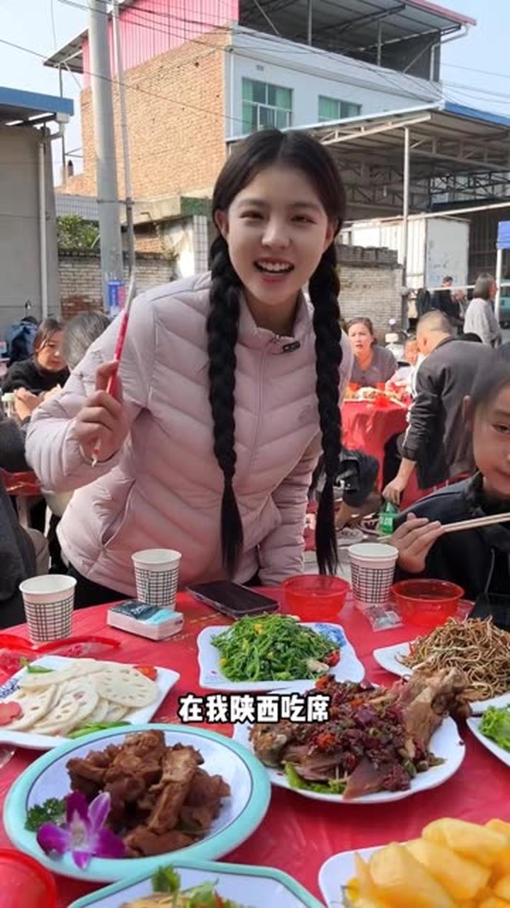 陕西人吃席,冬天也得配齐八个凉菜!