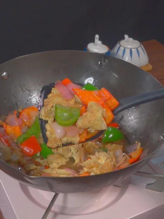 洋葱炒鸡蛋的做法