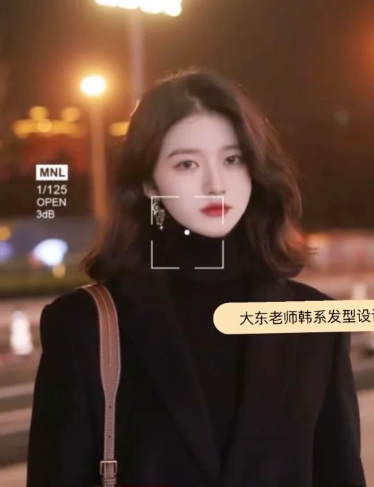 中发烫发以形体为主,烫型不烫卷～蓬松自然的锁骨发烫发更适合日常打理,发根蓬松发尾S型鱼尾弯
