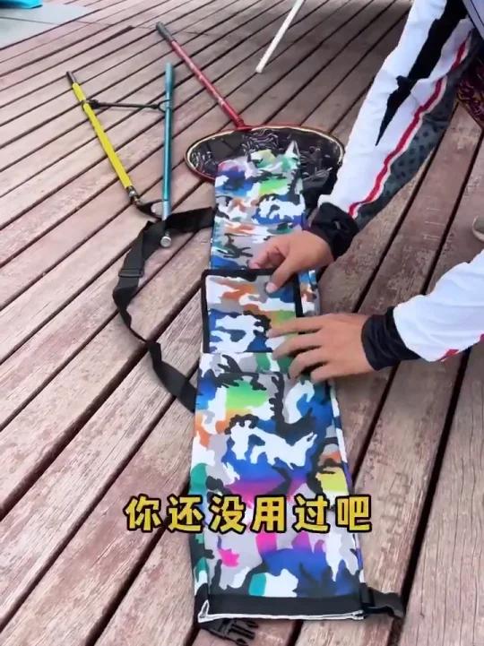 大容量的多功能钓鱼包