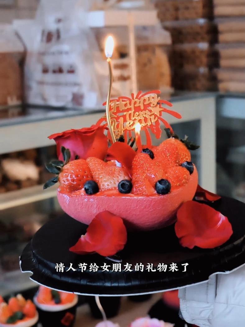 情人节就送这个 鲜花蛋糕、爱心蛋糕,麦香酥烘培 仪式感 治愈系美食 情人节礼物 情人节