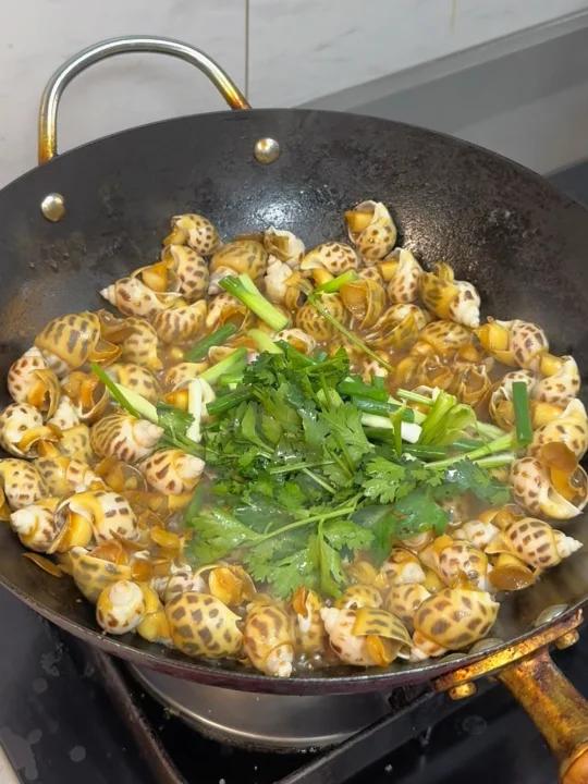 都去做爆炒芥末花螺真的巨巨清香鲜美