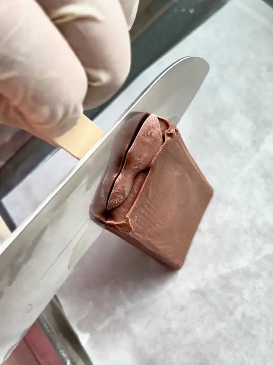 没有球球就是一大块巧克力冰淇淋,实在、好吃?天冰冰淇淋巧克力中板雪糕吃货日常