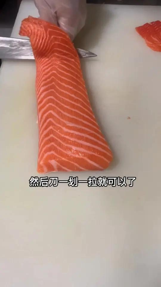 还不会开三文鱼腩的朋友看过来 三文鱼刺身 刺身美食 日料 和谷料理屋 平果 美食推荐
