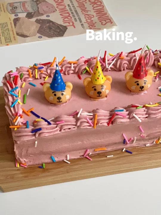 涂鸦ins风|做一个复古粉色方形蛋糕吧