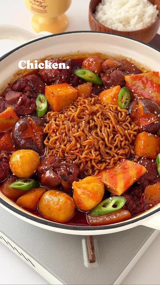 鸡公煲火锅香辣过瘾好吃到原地起飞！