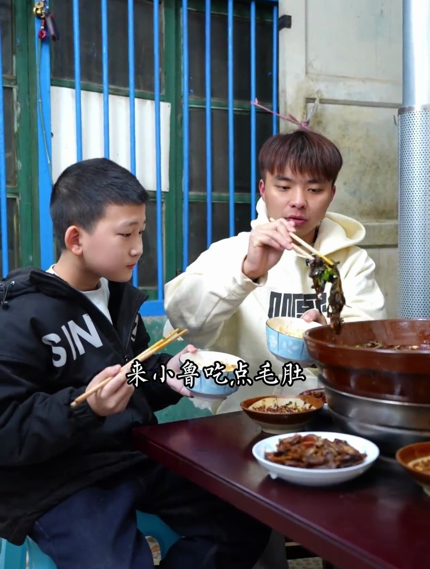 今天这个冒菜才安逸，全是毛肚吃起又辣又过瘾