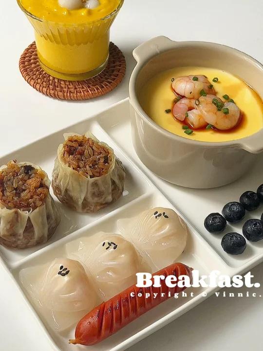 中式早餐南瓜丸子糊虾仁滑蛋纸皮烧卖