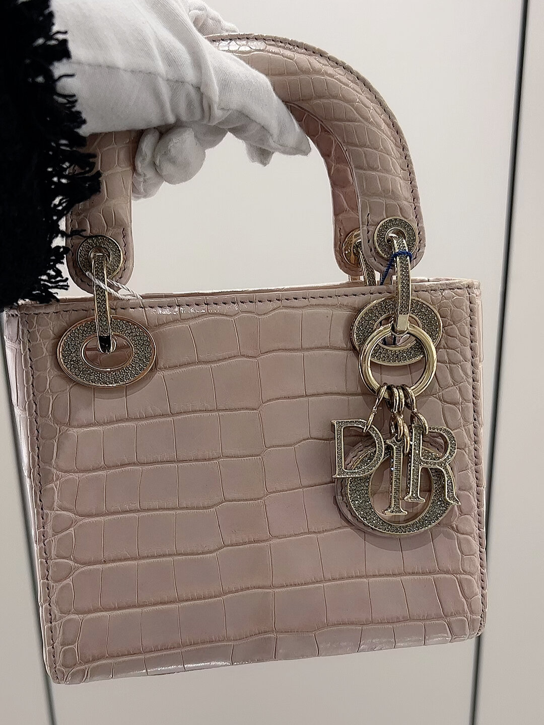 迪奥戴妃鳄鱼皮珊瑚粉钻扣|7.58w