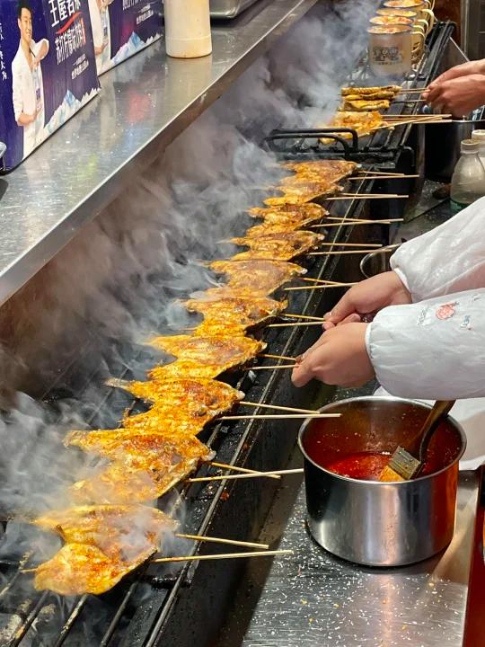 为了西昌这家烤鱼!我愿意无数次高铁往返!