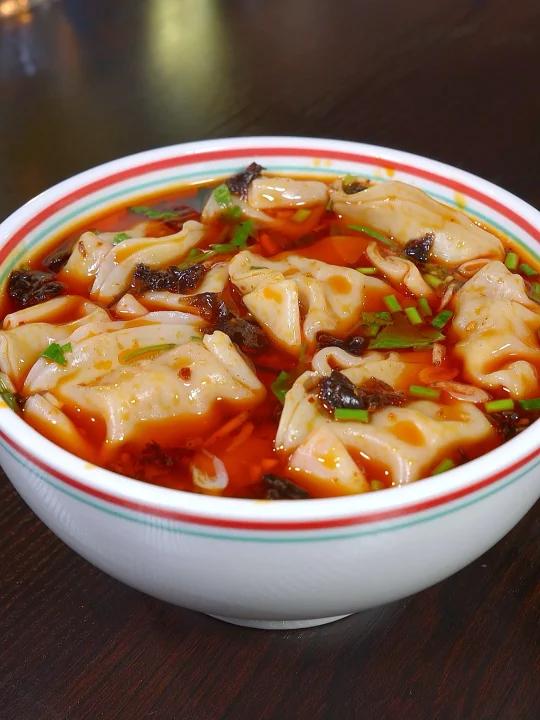 酸汤水饺