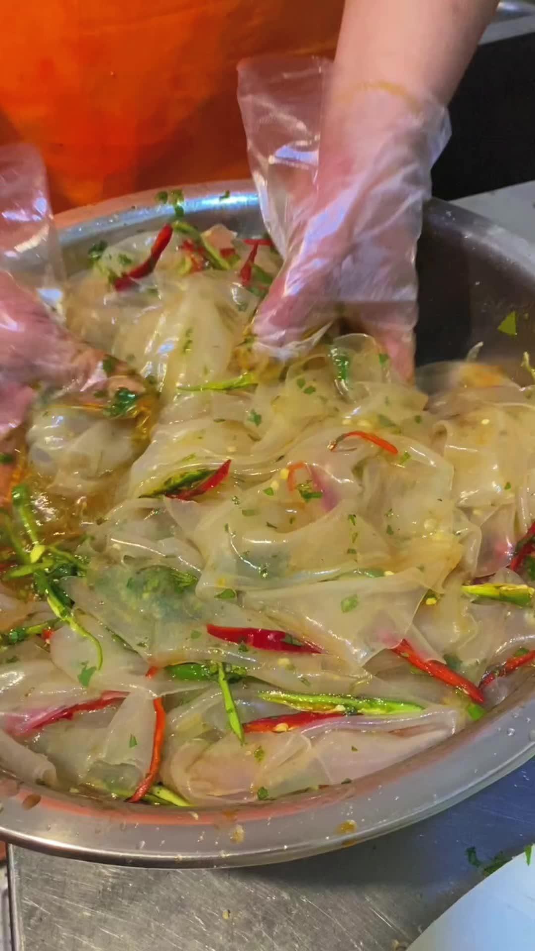 餐饮创业 凉拌粉皮 山药粉皮 凉拌菜粉皮做法!面馆里的家常菜!这种吃法你们当地有吗?