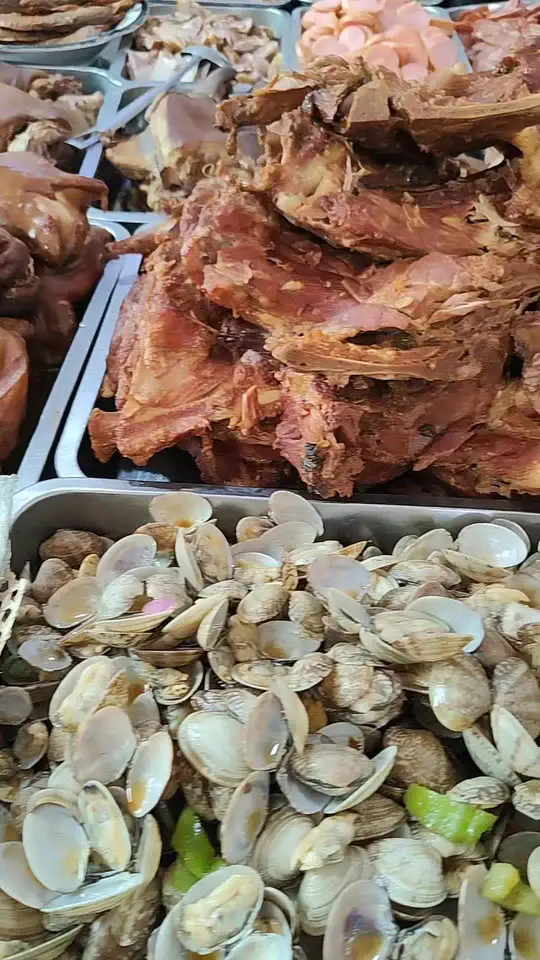 多样中式美食涵盖熟食炖菜凉拌菜肴