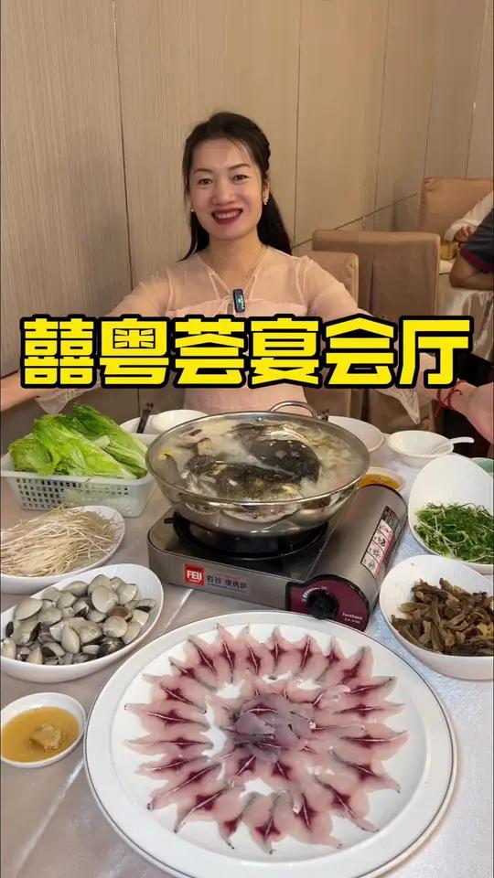 佛山饮茶食饭好地方 工作日中午都要排队等位,便靓正成为街坊饭堂,地铁直达交通停车方便 佛山