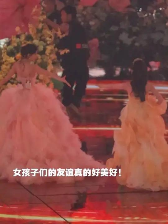 你们三个小蛋糕就这样治愈小湖！