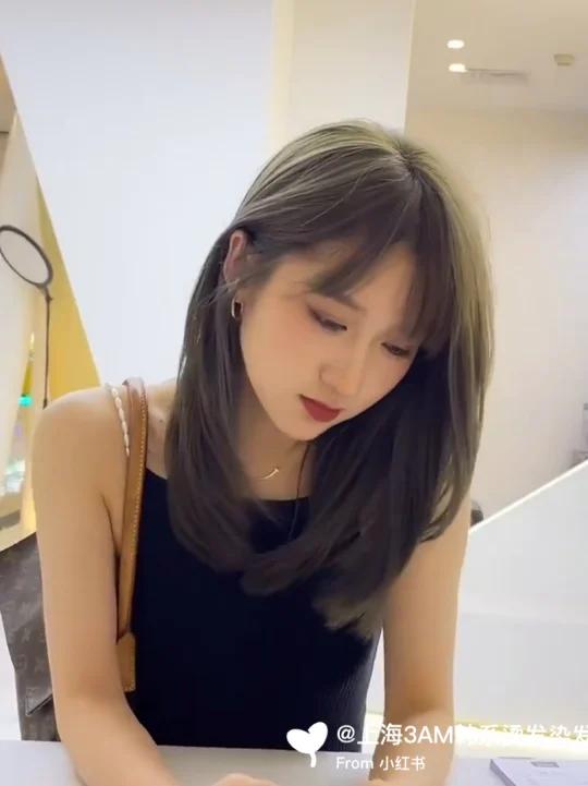 适合圆脸女生中长发初恋头 减龄少女感 上海剪发 上海理发 上海发型 上海美发 上海理发店 