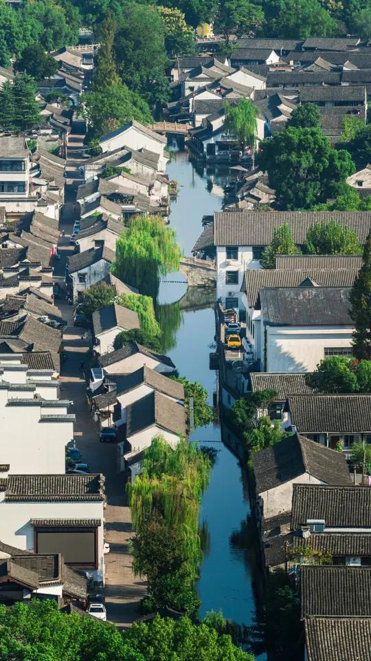 来绍兴的第一天我拍到了江南百景图。来绍兴旅游的第一站 我特意去打卡这个神仙机位 终于懂得为