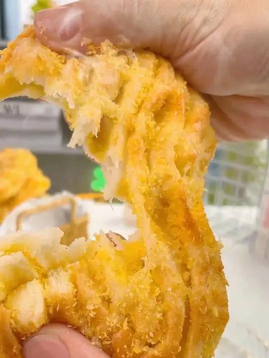 宁愿花十几块买一杯奶茶,也不愿花这个钱买一箱新鲜短保的椰蓉包 好吃到停不下来F早餐吃什么面