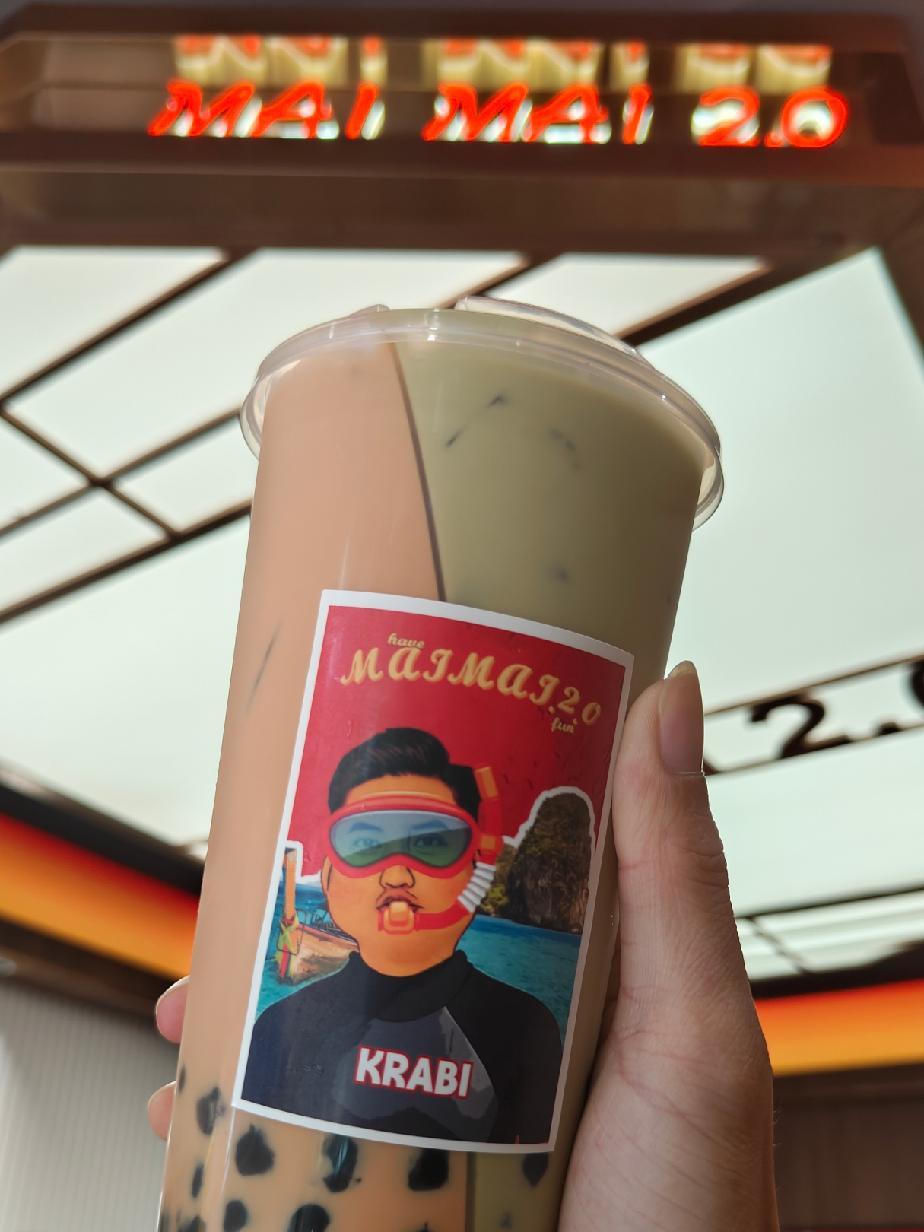 喝过很多泰国奶茶,喝来喝去还是MAIMAI2.0他家比较好喝,一杯双口味,太有意思啦!网红