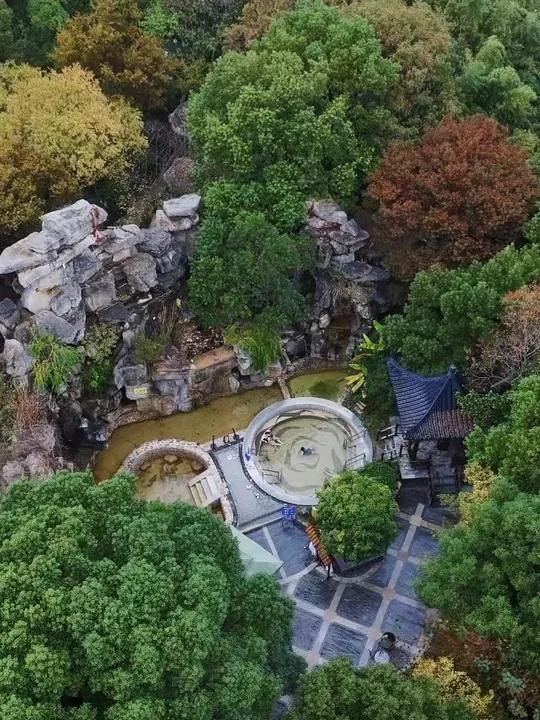 “这个秋冬总要来一趟巢湖半汤泡个温泉吧”