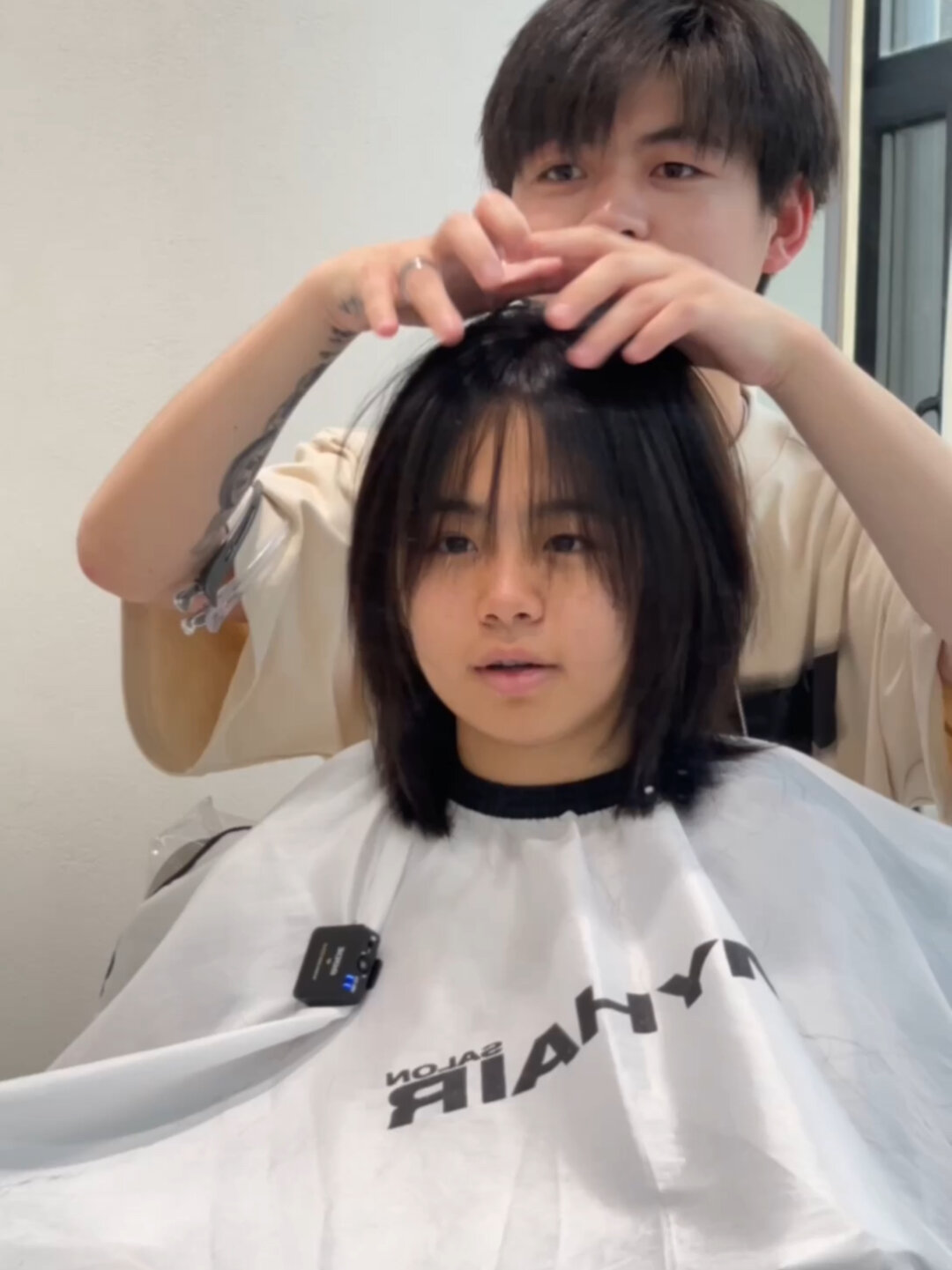 鲻鱼头对脸型没有太大要求但脖子短或者身材较胖的人还是不要选择